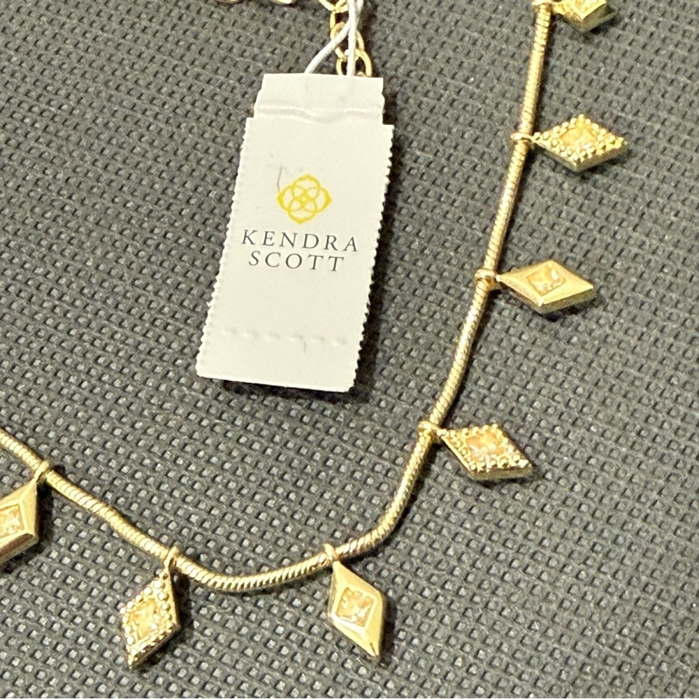 Kendra Scott Kinsley Strand necklace in gold NWT - Picture 3 of 4